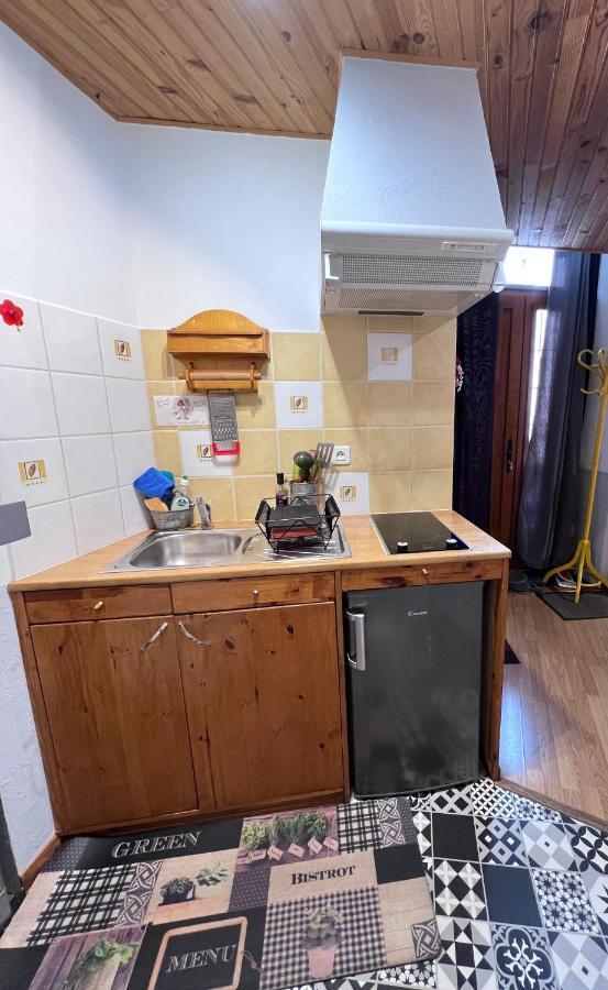 L'Astazou "Pret Gracieux Du Materiel De Ski" Au Studio Luz-Saint-Sauveur Bagian luar foto