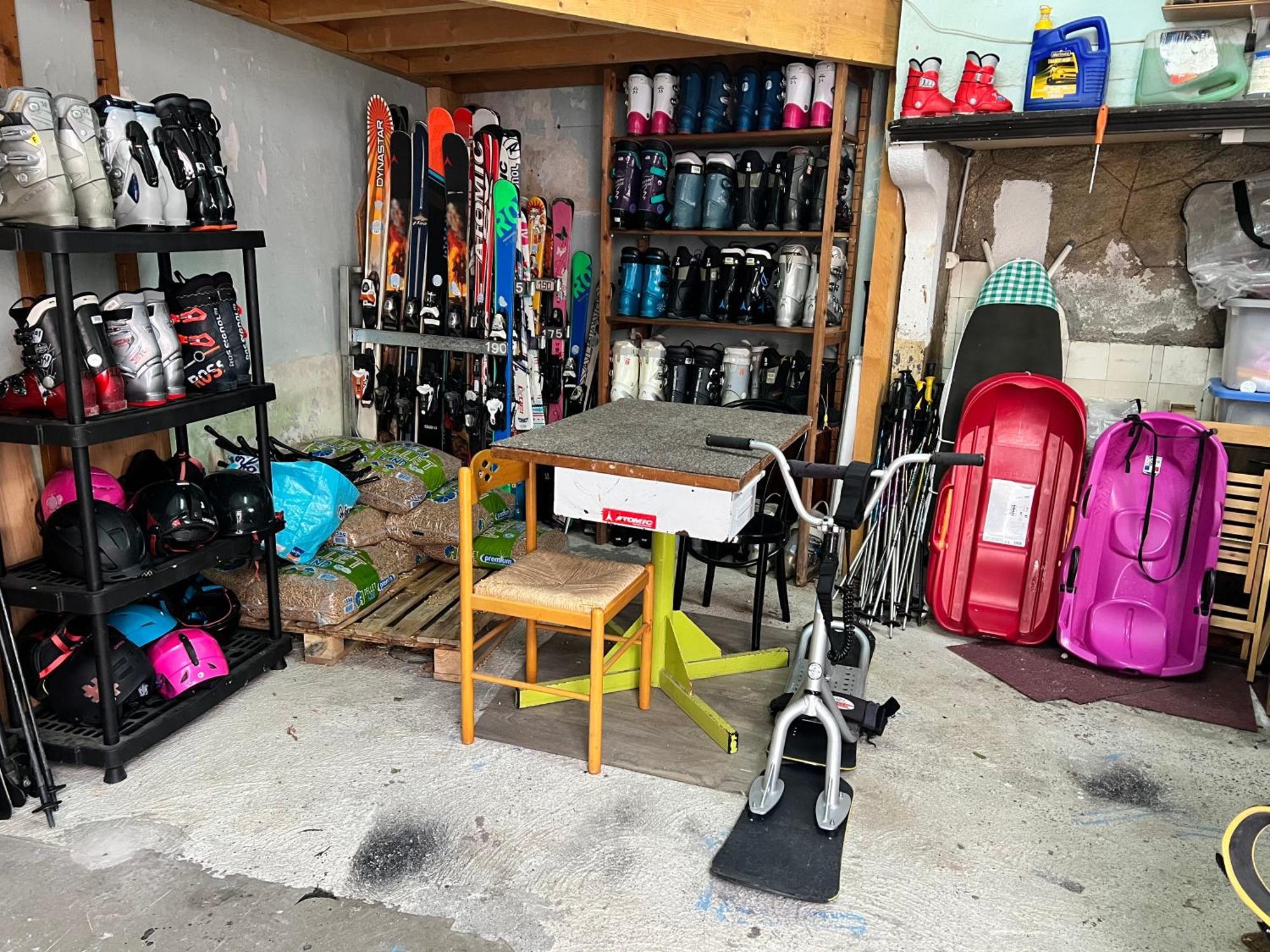 L'Astazou "Pret Gracieux Du Materiel De Ski" Au Studio Luz-Saint-Sauveur Bagian luar foto