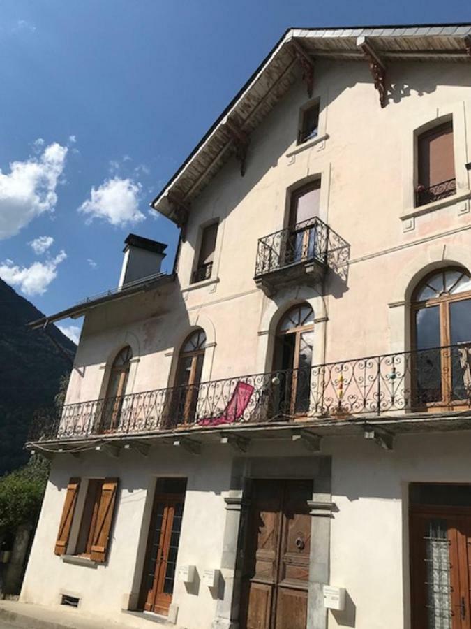 L'Astazou "Pret Gracieux Du Materiel De Ski" Au Studio Luz-Saint-Sauveur Bagian luar foto
